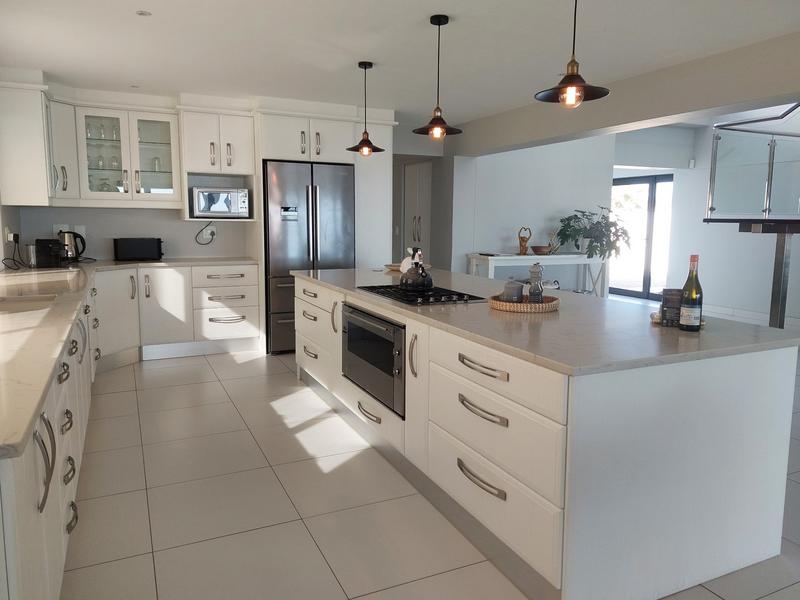 6 Bedroom Property for Sale in Golden Mile Western Cape